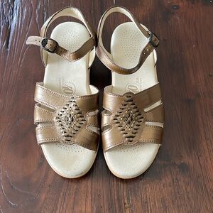 SAS Tripad Sunburst Women’s Sandals size 7 Bronze Leather Block Heel Ankle Strap